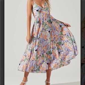 ASTR THE LABEL Blythe Floral Plisse Midi Dress